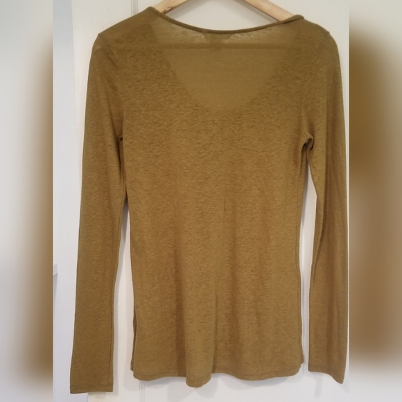 Women's medium sweater top - Picture 3 of 3